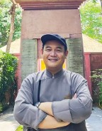 Mr.Surayud Rungritsarakul