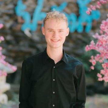 Jonathan Standing